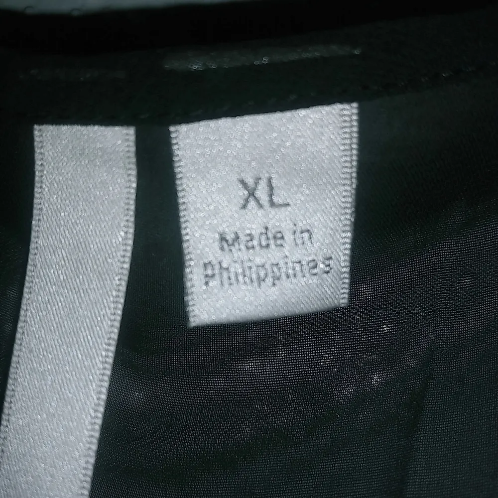 Lauren Conrad XL NY Ruffle Capped Sleeve Dots Top in Black White - Image 12