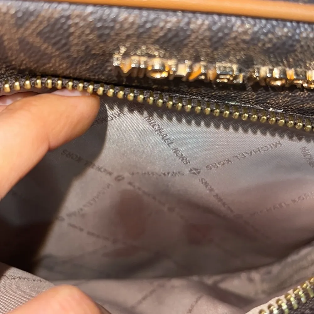 MICHAEL KORS Jet set travel flight Crossbody bag - Image 4