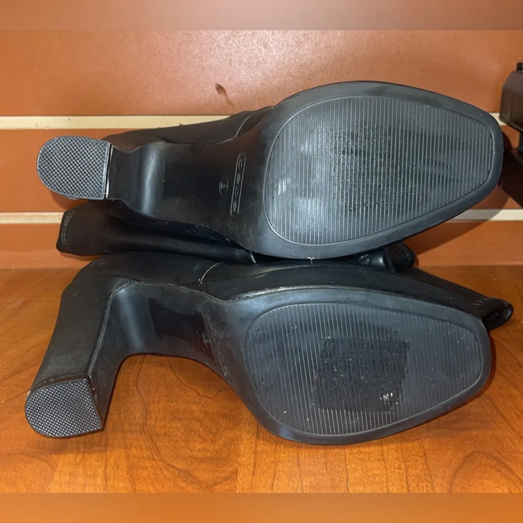 Bebe Black Heeled Boots Sleek Design - Image 3