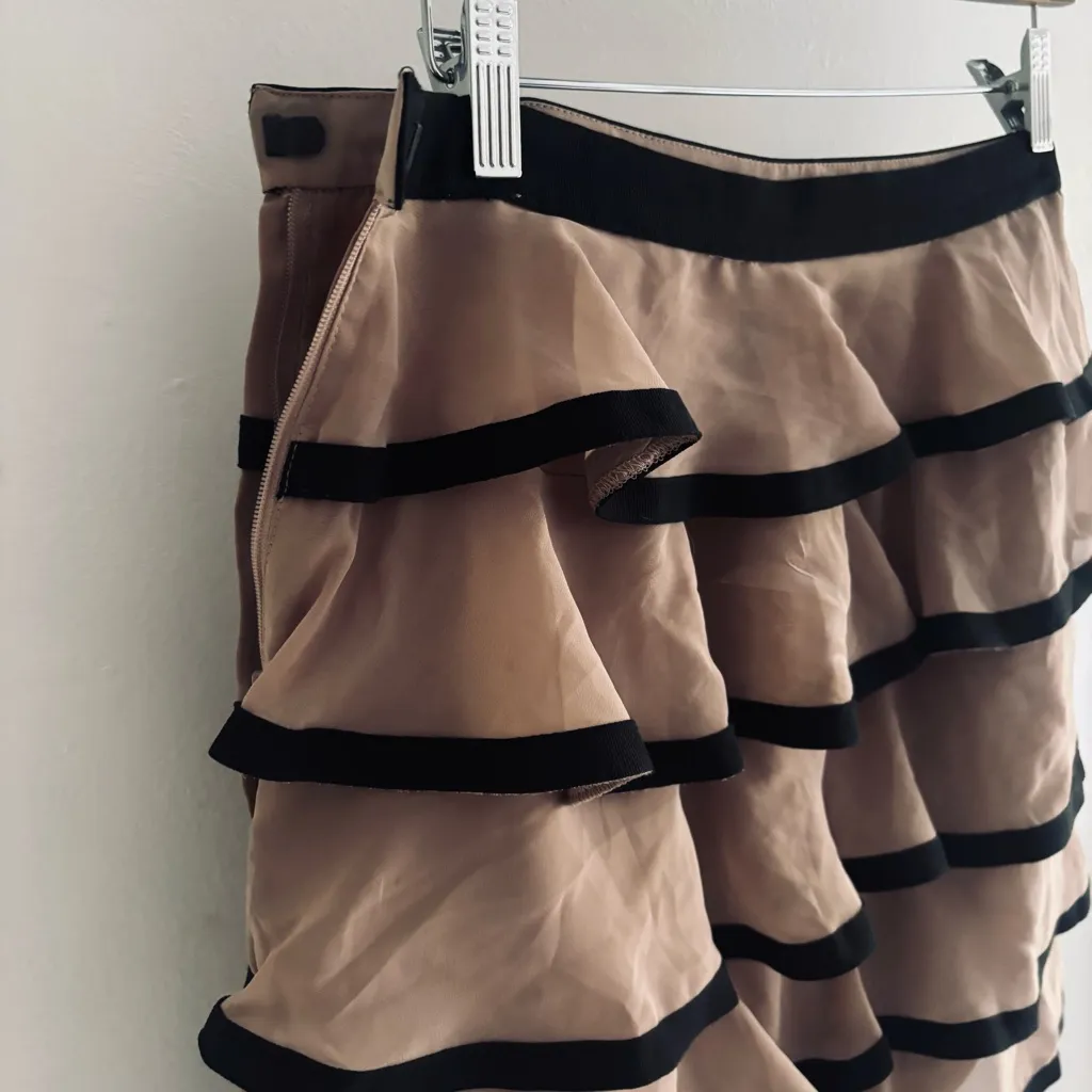 H&M Chiffon Tan Black Ribbon Ruffle Tiered Skirt Size 6 - Image 9