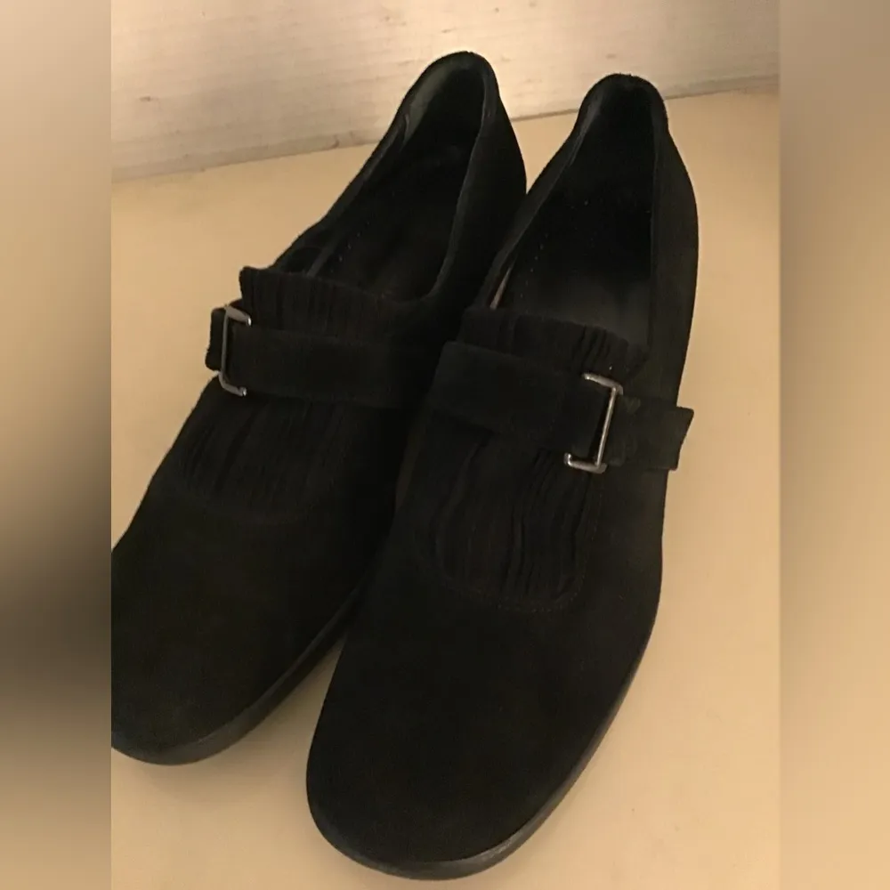 Aquatalia women black suede wedge shoes US 8 - Image 2