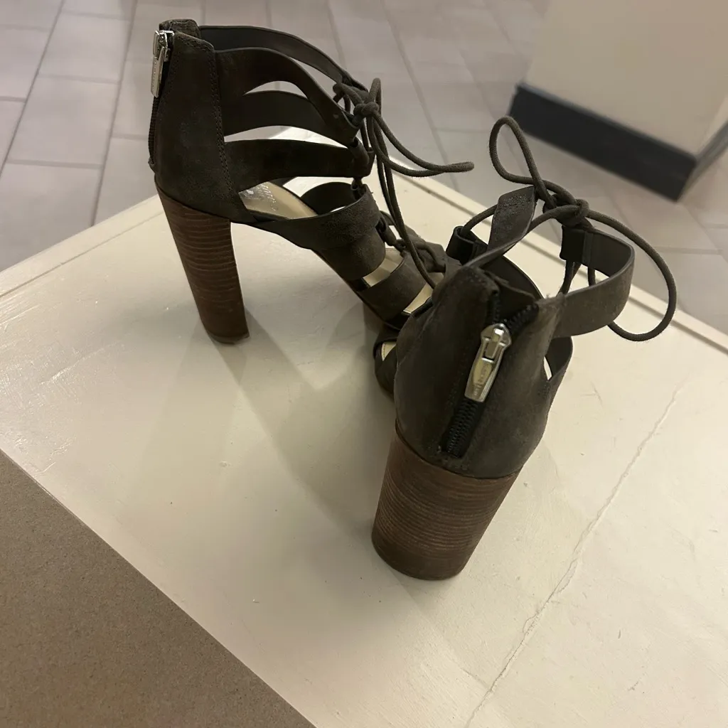 Heels Vince Camuto Dark Brown Strappy Heels 9M-gorgeous-comfortable look new - Image 8