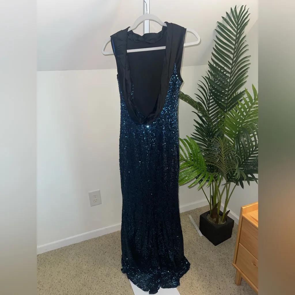 Badgley Mischka Sapphire Sequin Gown Maxi Low Back Dress $770 - Size 6 - Image 7