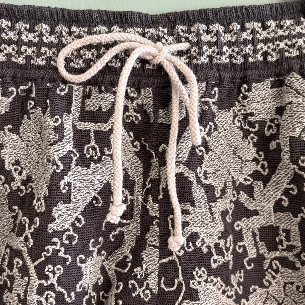 Ecote Size Small Urban Outfitter Gray Embroidered Edge Drawstring Shorts - Image 2