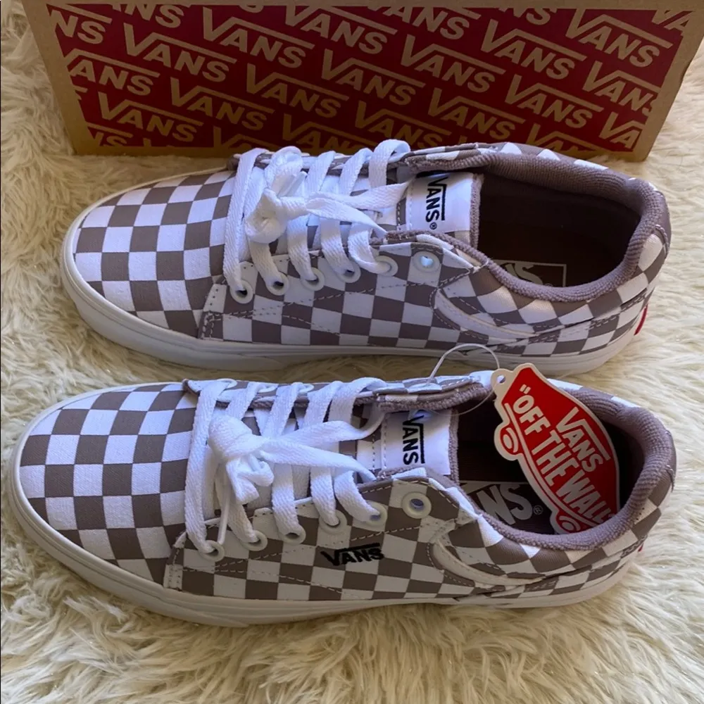 NWT
Vans Sheldan Women’s Checkered Sneakers - Image 4
