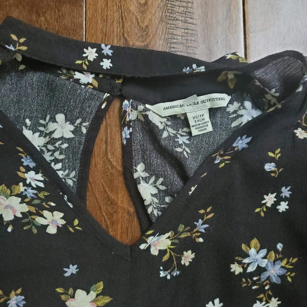 American eagle bell sleeves long sleeve light weight shirt size xs fits … - Image 3