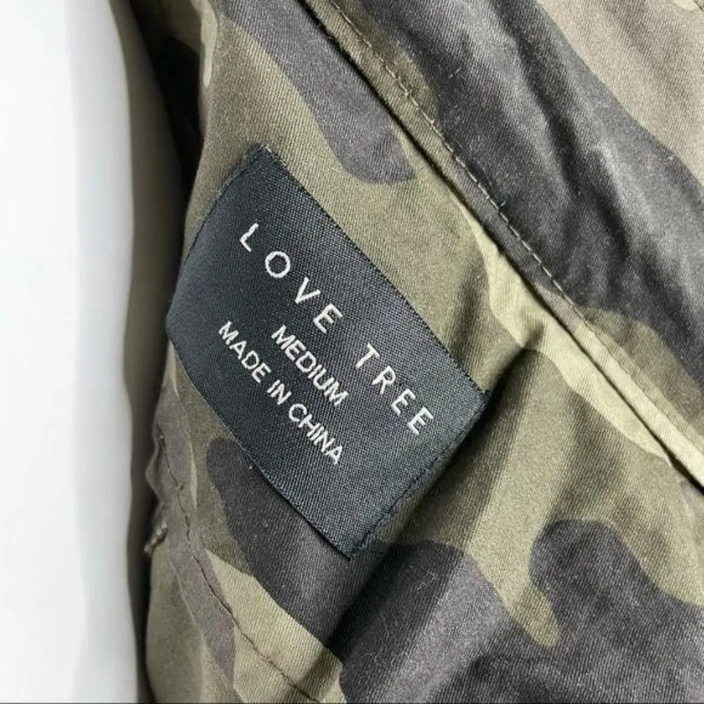 Live tree camouflage button front collared vest shirt size medium - Image 5