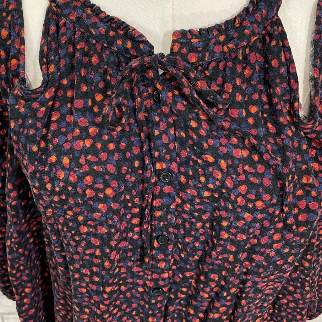 Torrid Crinkle Gauze Cold Shoulder Tie-Front Top in a mini dot pattern. - Image 3