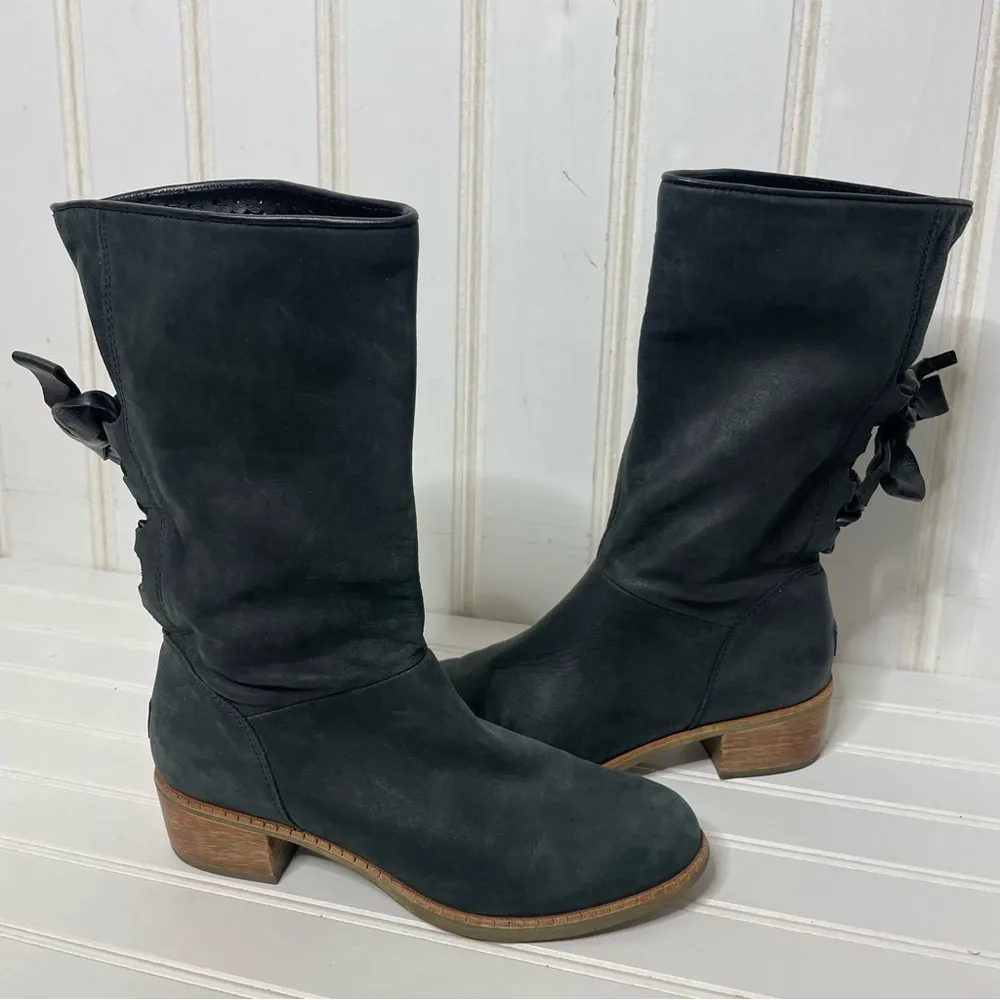 UGG Cary Lace-Up Back Genuine Sheepskin Boot Grey Size 8.5 - Image 5