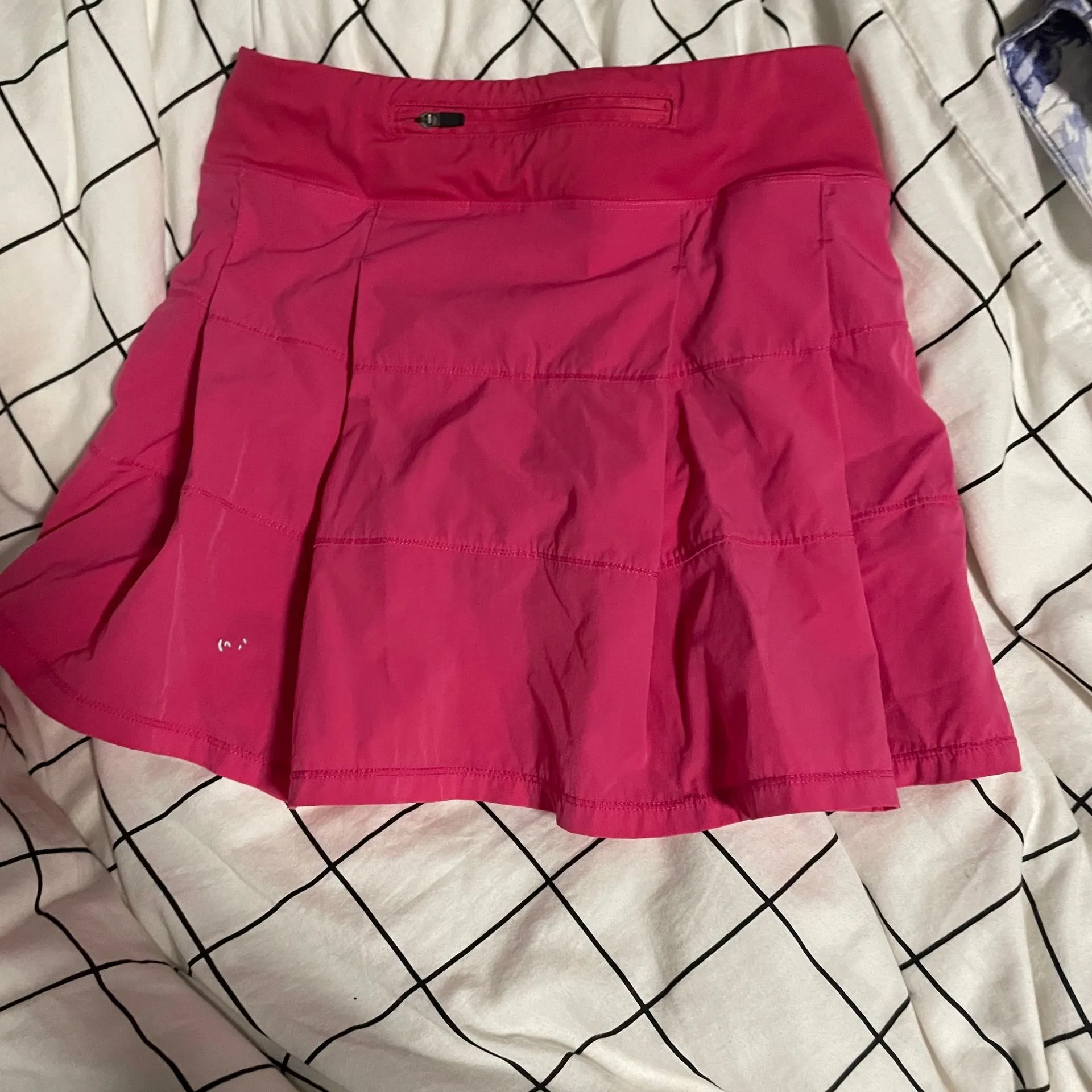 Pink athletic skirt!! - Image 2