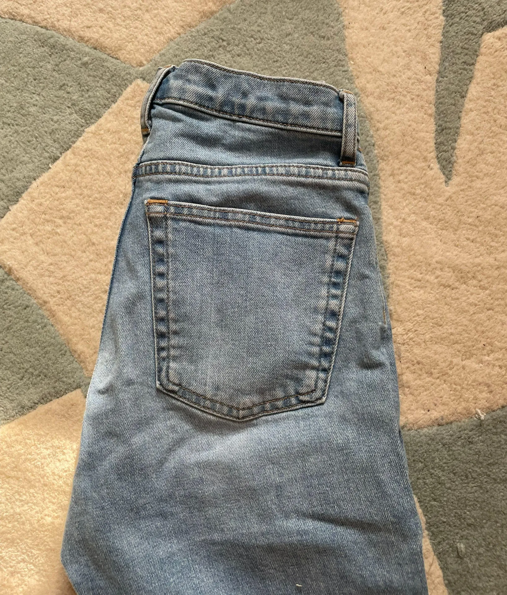 Everlane Cheeky Straight Jean Crop - Image 2