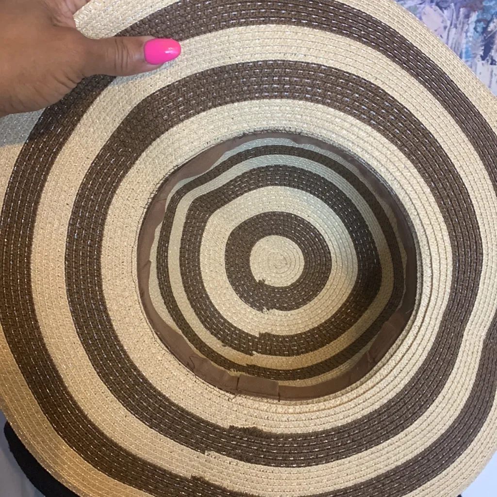 Super cute tan and brown straw hat - Image 5