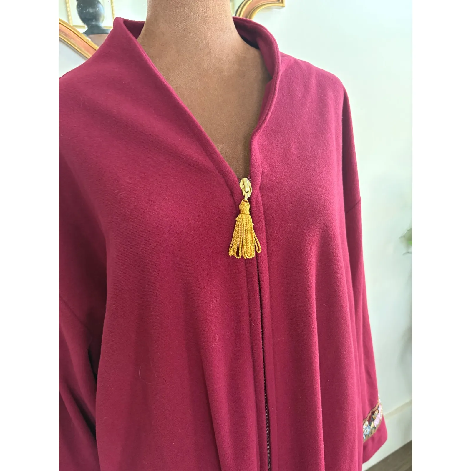 Vanity Fair Long Robe Burgundy Floral‎ Trim Tassel Zip Front Lounge House Coat - Image 2