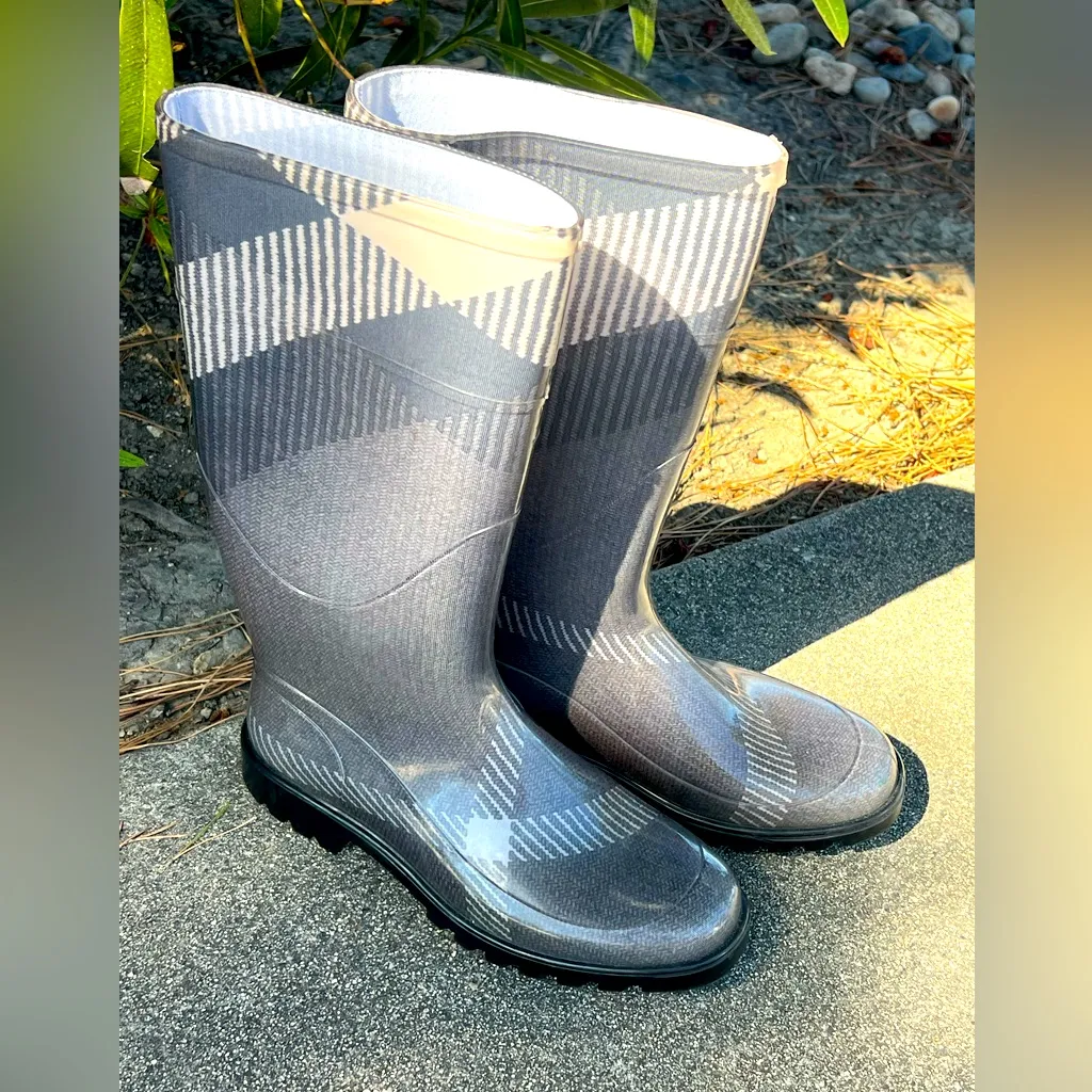 EUC Burberry Anthracite checked wellington boots 37 black plaid pattern - Image 2