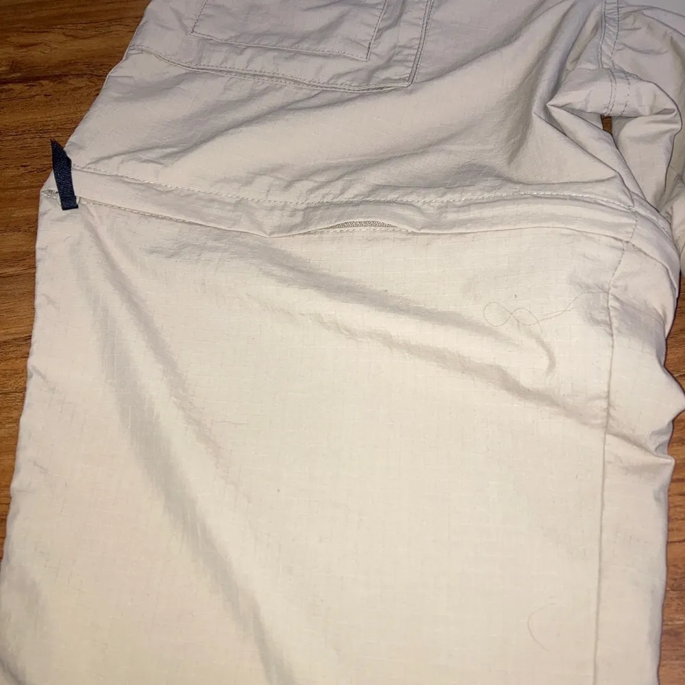 Lands End small tan outdoor quick drying convertible pants - Image 2