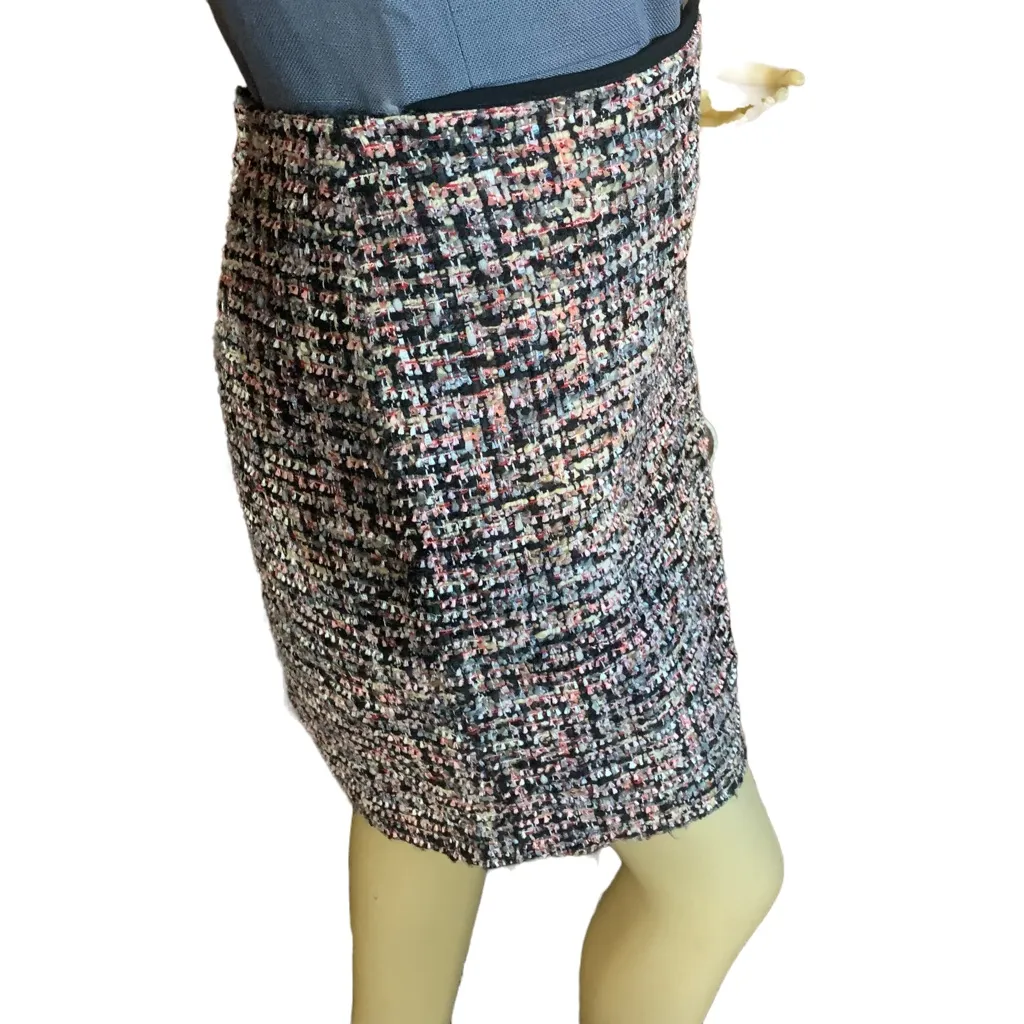 WHITE HOUSE BLACK MARKET PINK & GRAY EYELASH FRINGE TWEED SKIRT (8) - Image 3