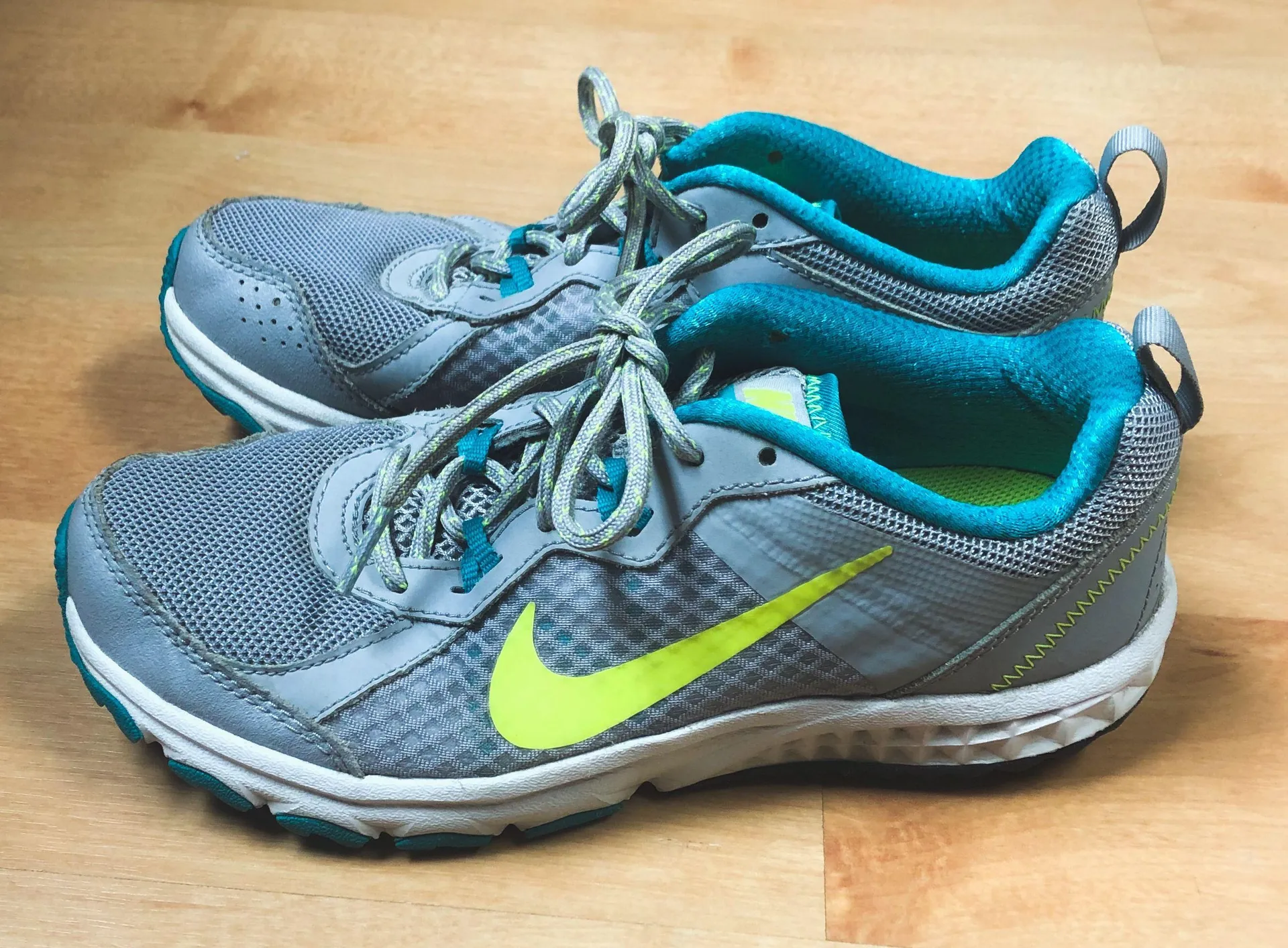 Wild Trail Gray & Teal Running Shoes - Image 4