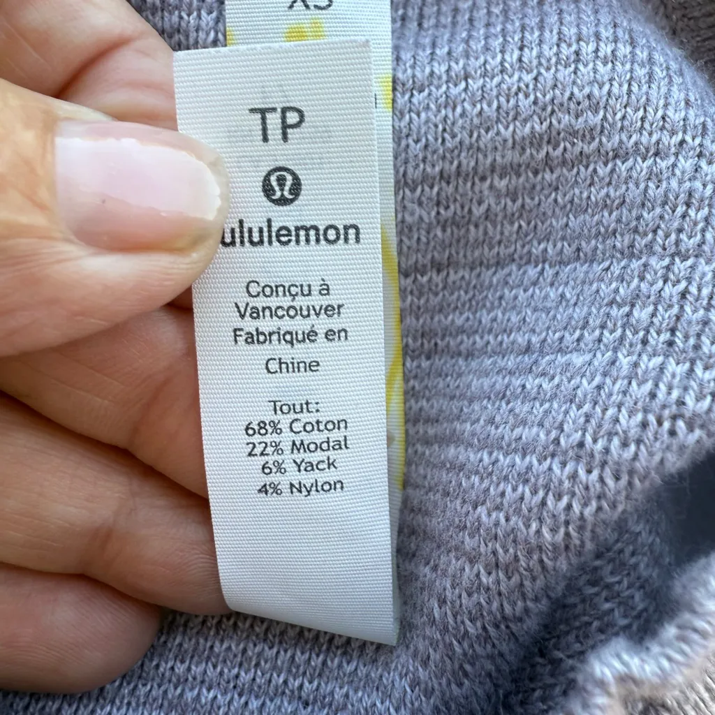 Lululemon Athletica Classic Gray Crew Neck Sweater XS - Image 6