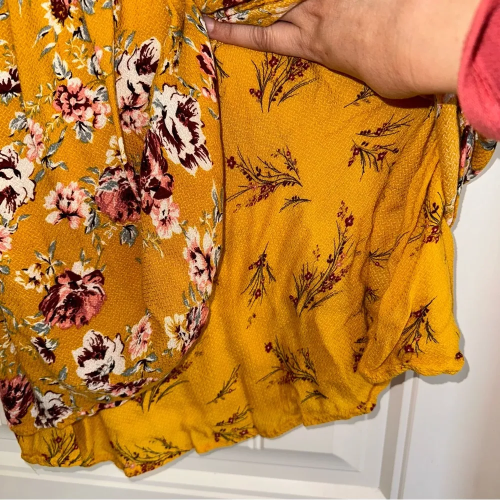 Jolt  yellow two layer sleeveless top women, medium - Image 6