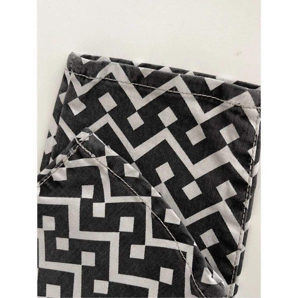 NWT GAP 1969 Mid-rise Legging Skimmer Jeans (Geometric Black/White) - 25P - Image 11