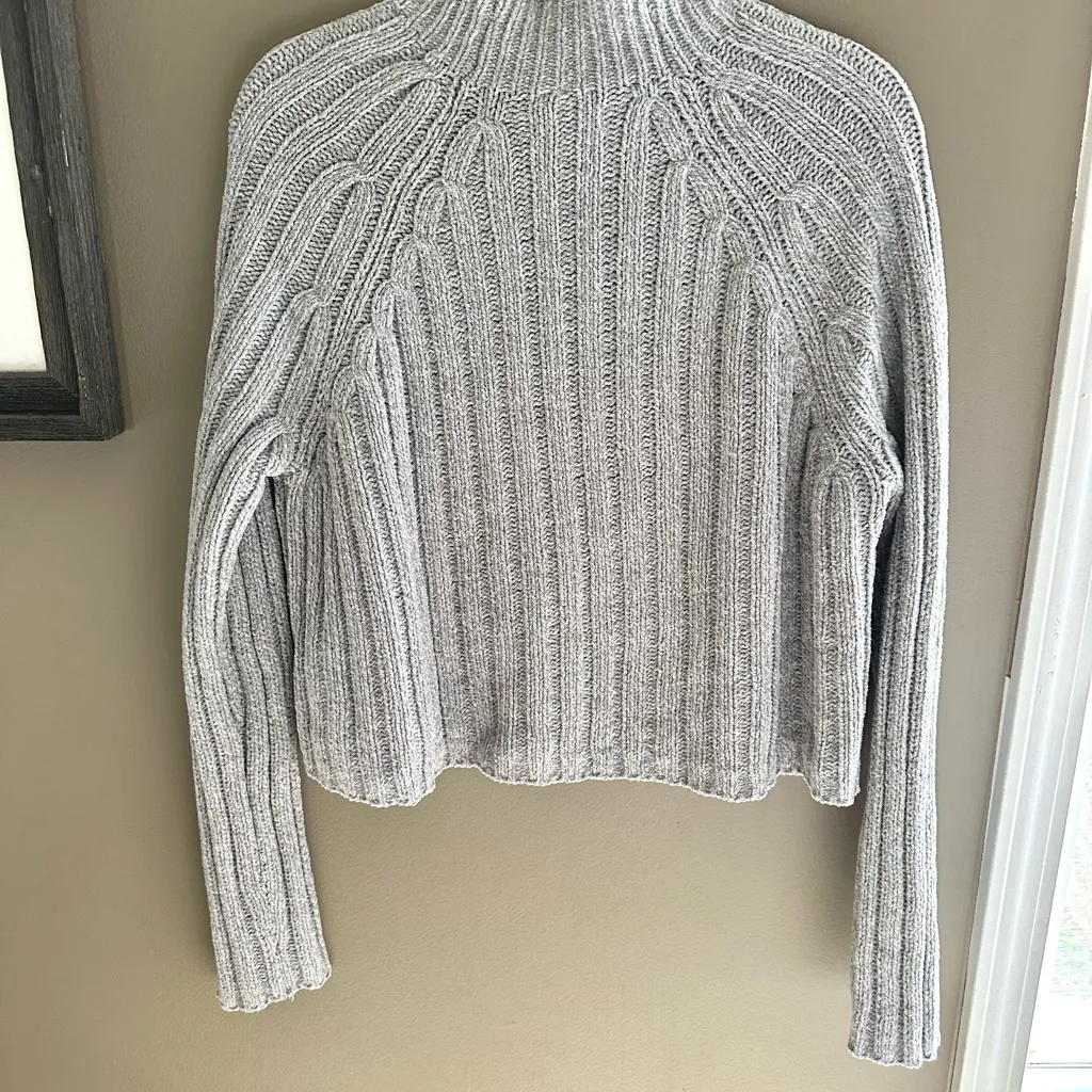 American Eagle  Soft Gray Sherpa Pullover - Image 2