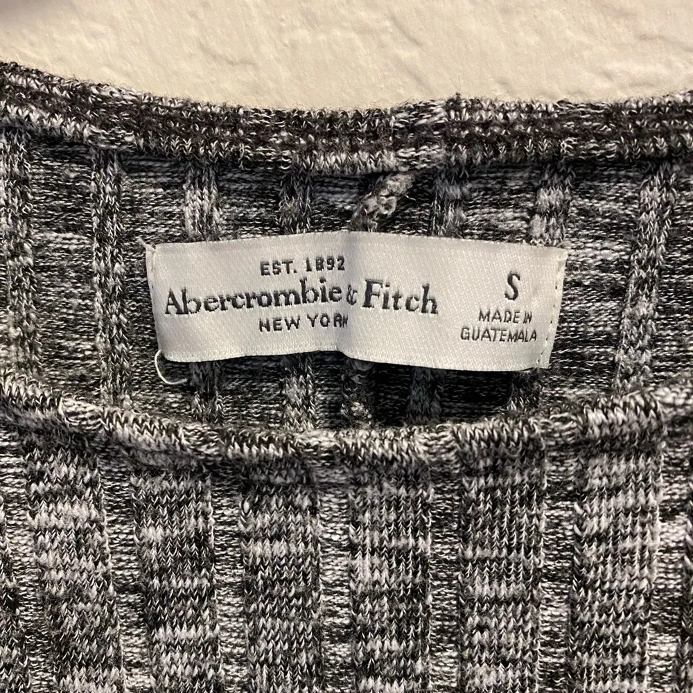 Abercrombie & Fitch grey marbled short sleeve dress - Image 6