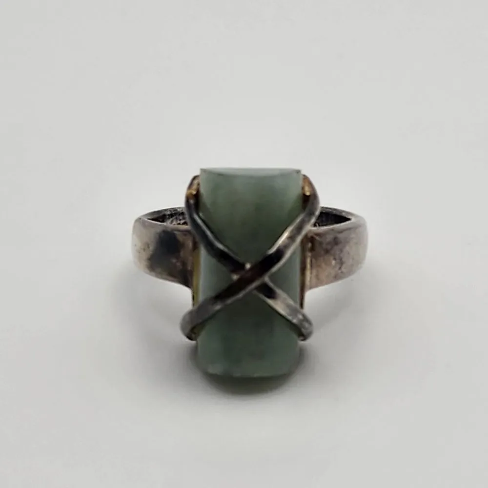 Sterling Silver & Cylindrical Jade Ring (6.5) Green - Image 5