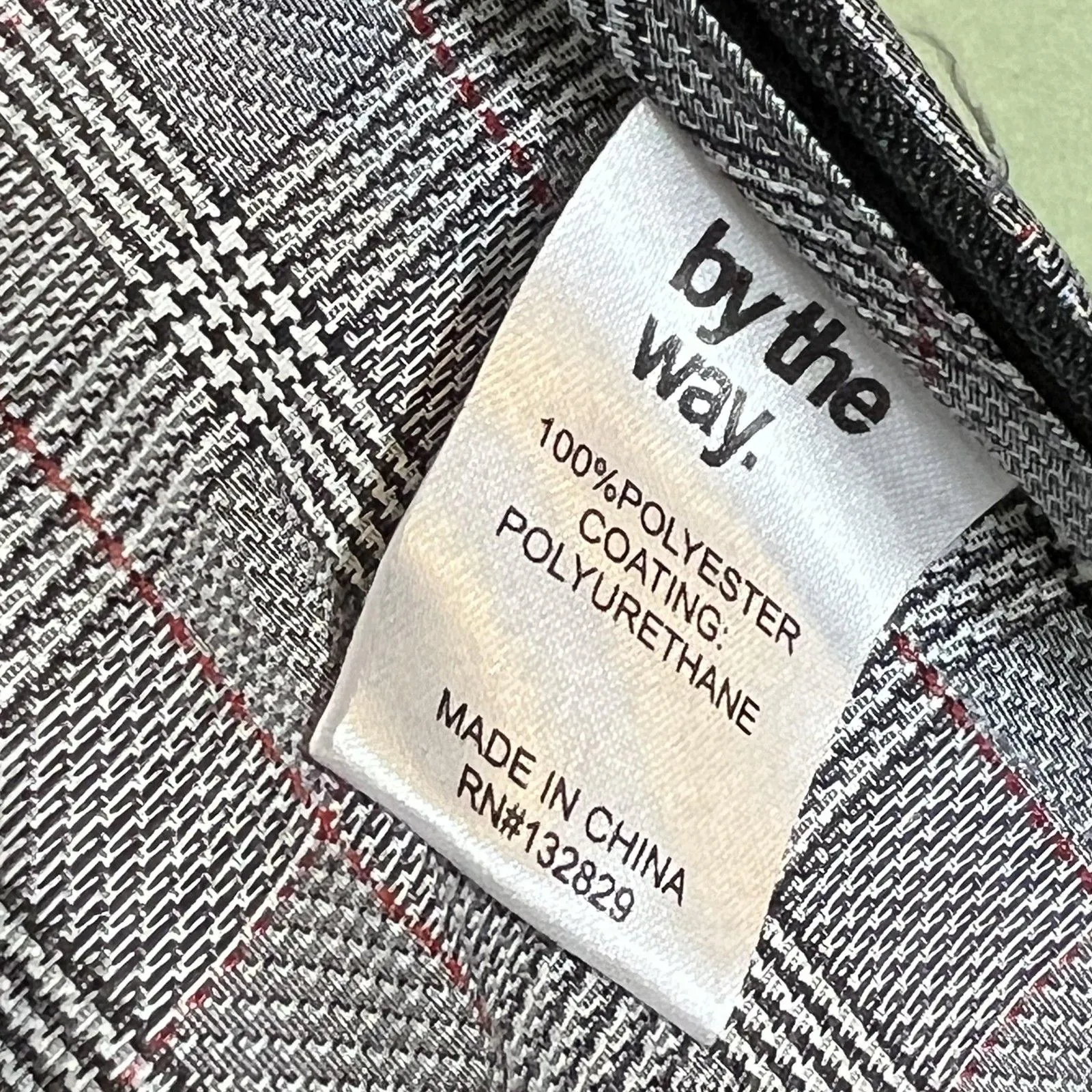 Revolve by the way Skirt Women's Sz Small Gray Plaid Vinyl Coated Mini Party - Image 6