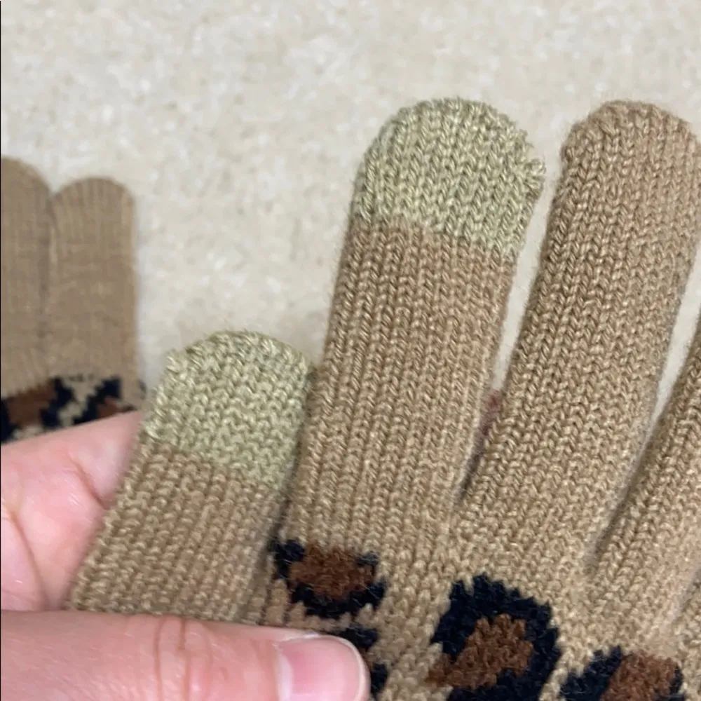 Steve Madden E-Z Tap gloves. S - Image 3