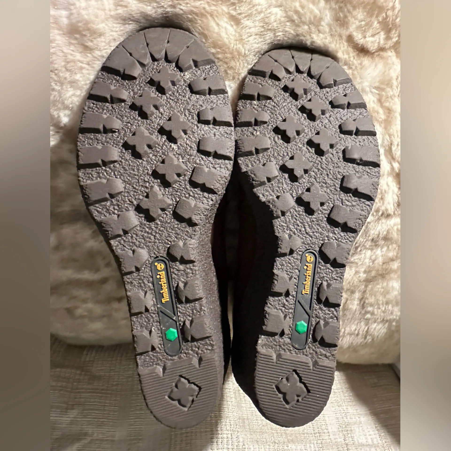 Timberland 6” Amston Wedge Ankle Boots- Dark Port Burgundy Nubuck/Black Q39 - Image 5