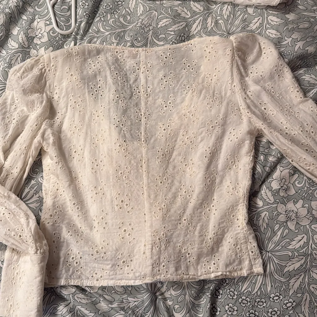 Olivaceous White Eyelet Blouse - Image 5