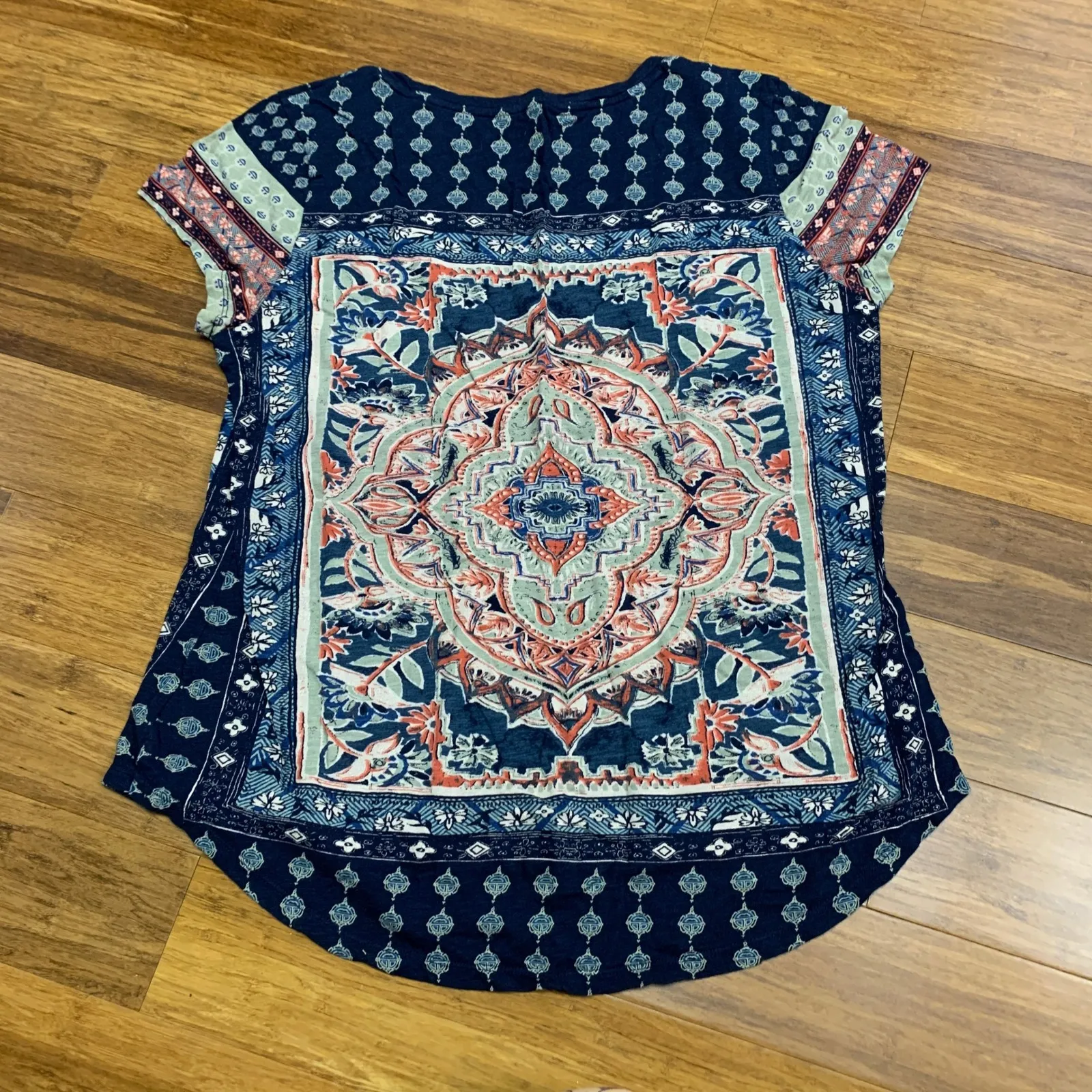 Lucky Brand Women's Tee Shirt Navy Blue‎ Medallion Print Short Sleeve Top Cotton - Image 3