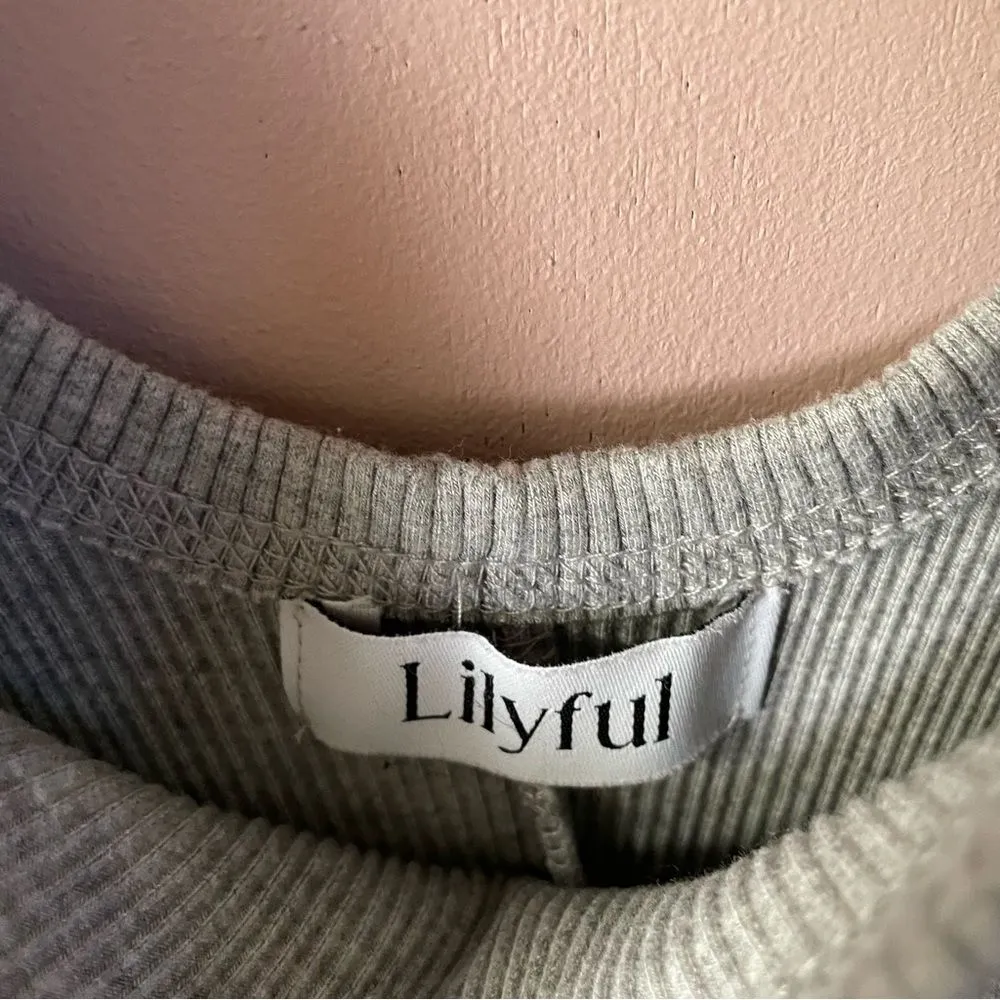 Lilyful Light Gray Ribbed Tank Fitted Jumpsuit EUC Size M - Image 3