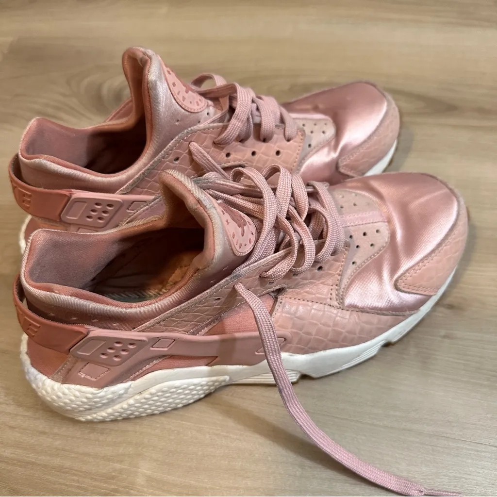 Nike Air Huarache‎ Rose Gold Metallic Croc Embossed Sneakers US 11.5 - Image 7