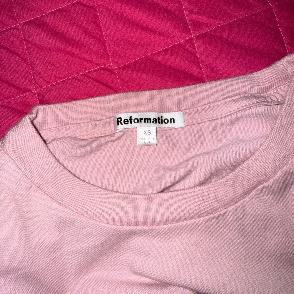 Reformation Pink Fitted Short Sleeve T-Shirt - Image 2