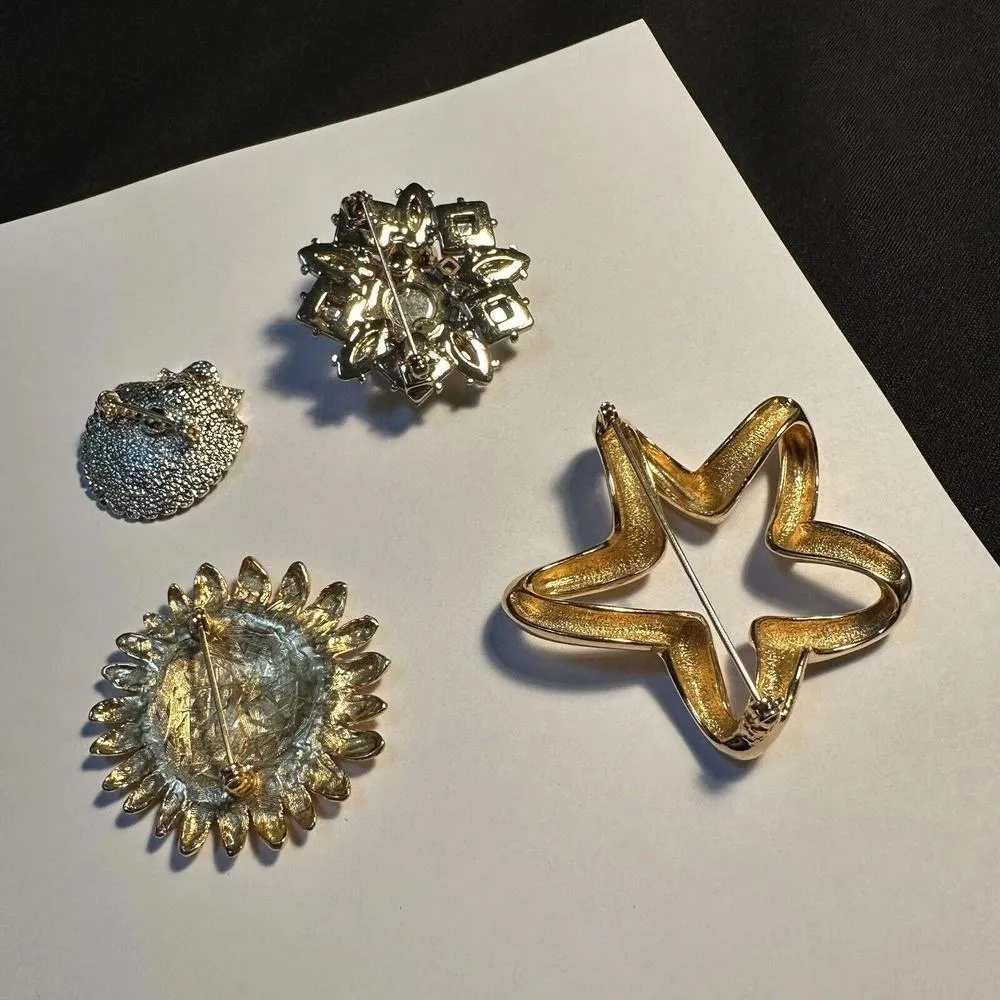 Lot Of 4 Gold Tone Brooch Pins Seashell, Sun Flower, Star Etc - Image 7