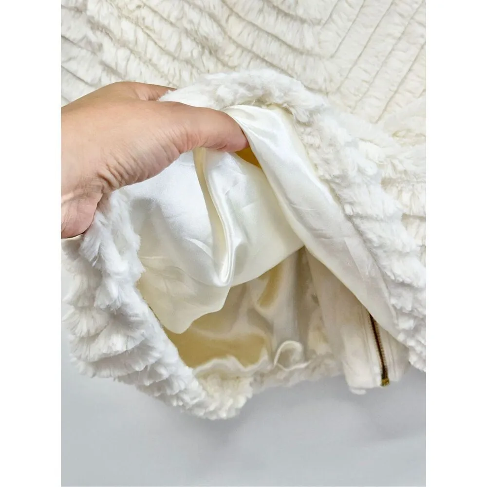 Marc‎ New York Vest Size Extra Large White Faux Fur Hooded Full Zip - Image 9