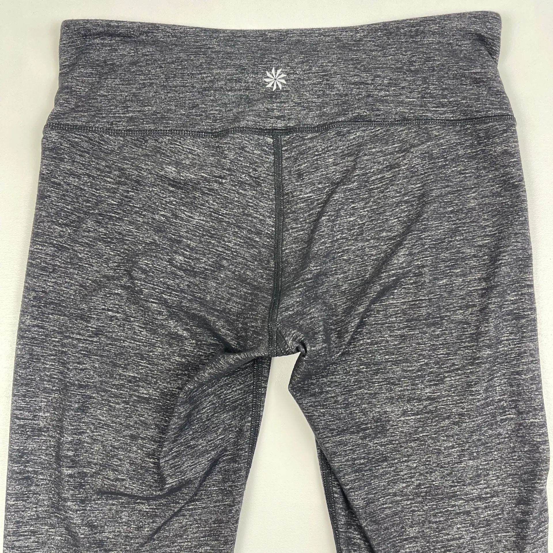 Quest Crisscross Chaturanga Crop Capri Leggings - Image 10