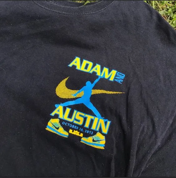 BLACK BLUE AND YELLOW  AIR JORDAN GRAPHIC TEE - Image 4