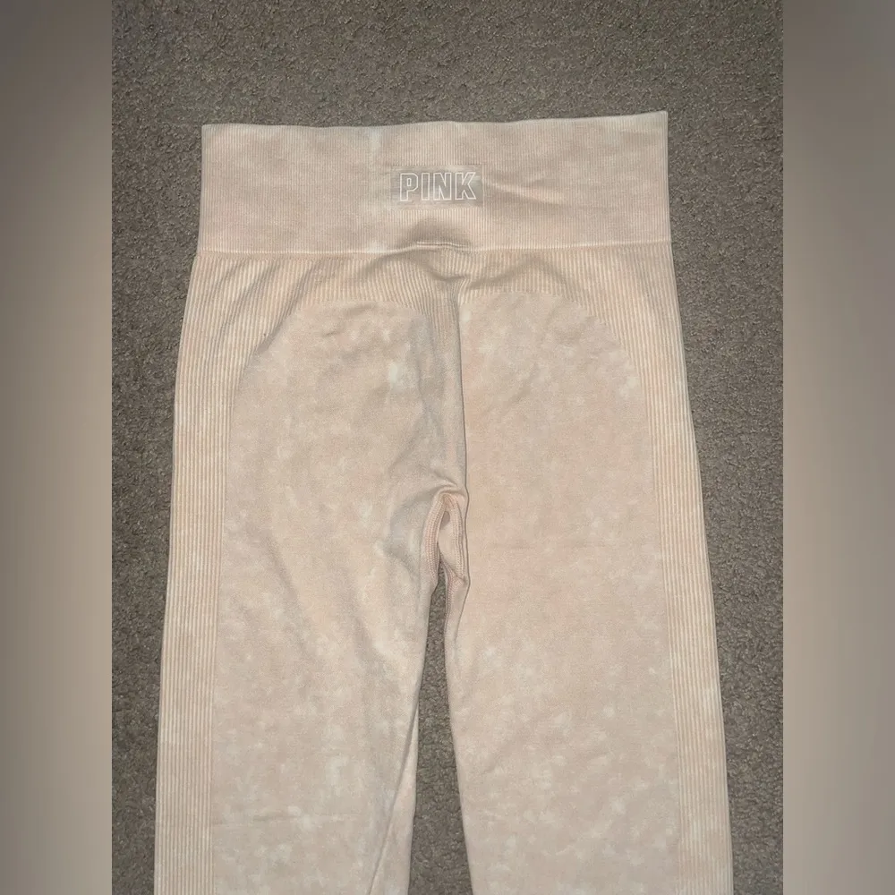 Victoria’s Secret (PINK) Seamless Activewear Leggings, Size M - Image 11