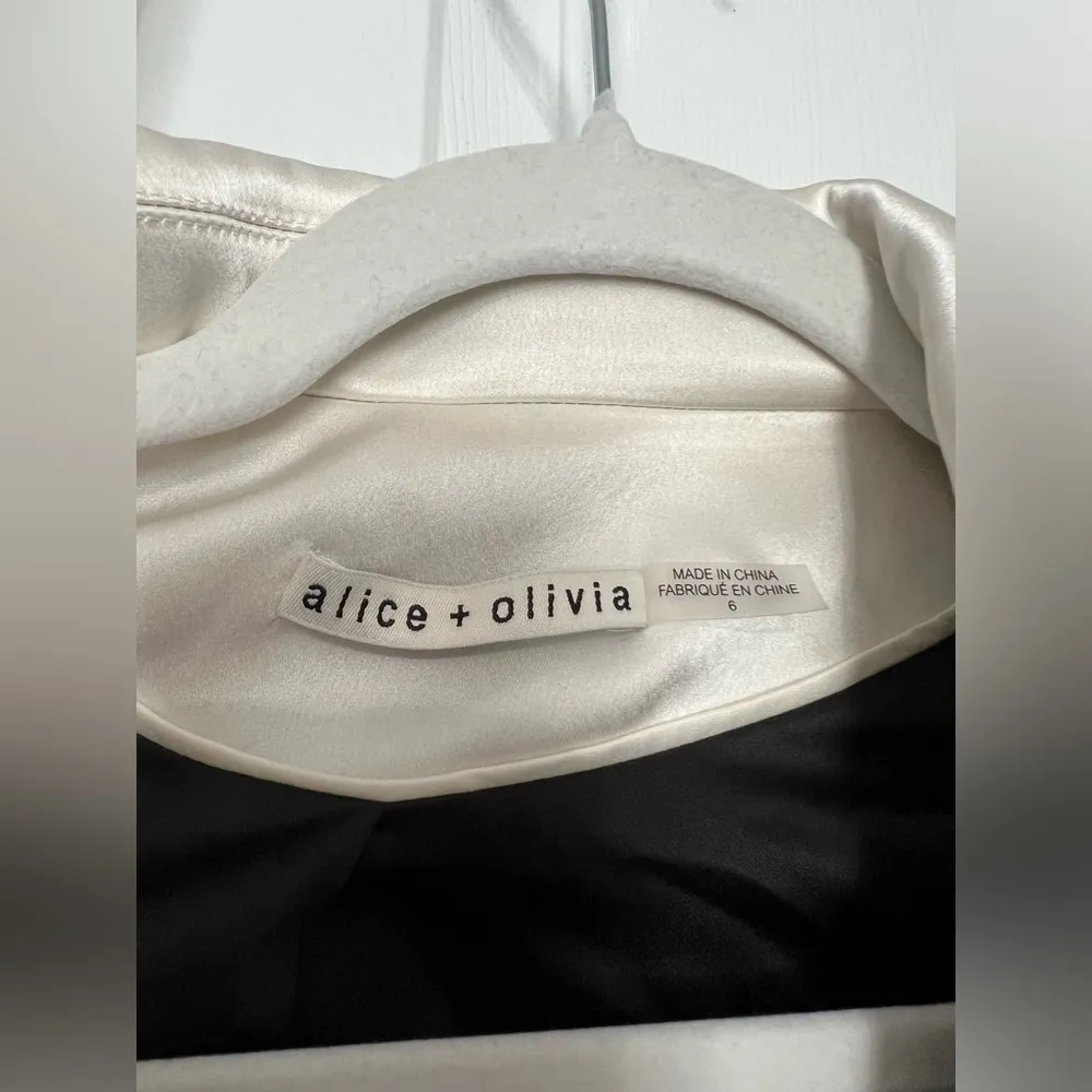 Alice + Olivia Silvie Strong Shldr Blazer - Image 9