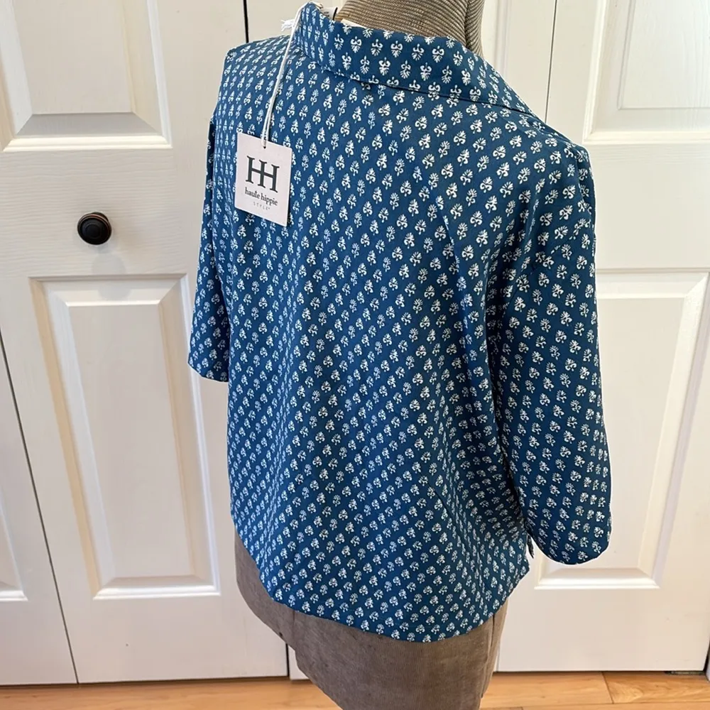 Haute Hippie blue and white fleur di lis design 2 piece short pajamas - Image 7