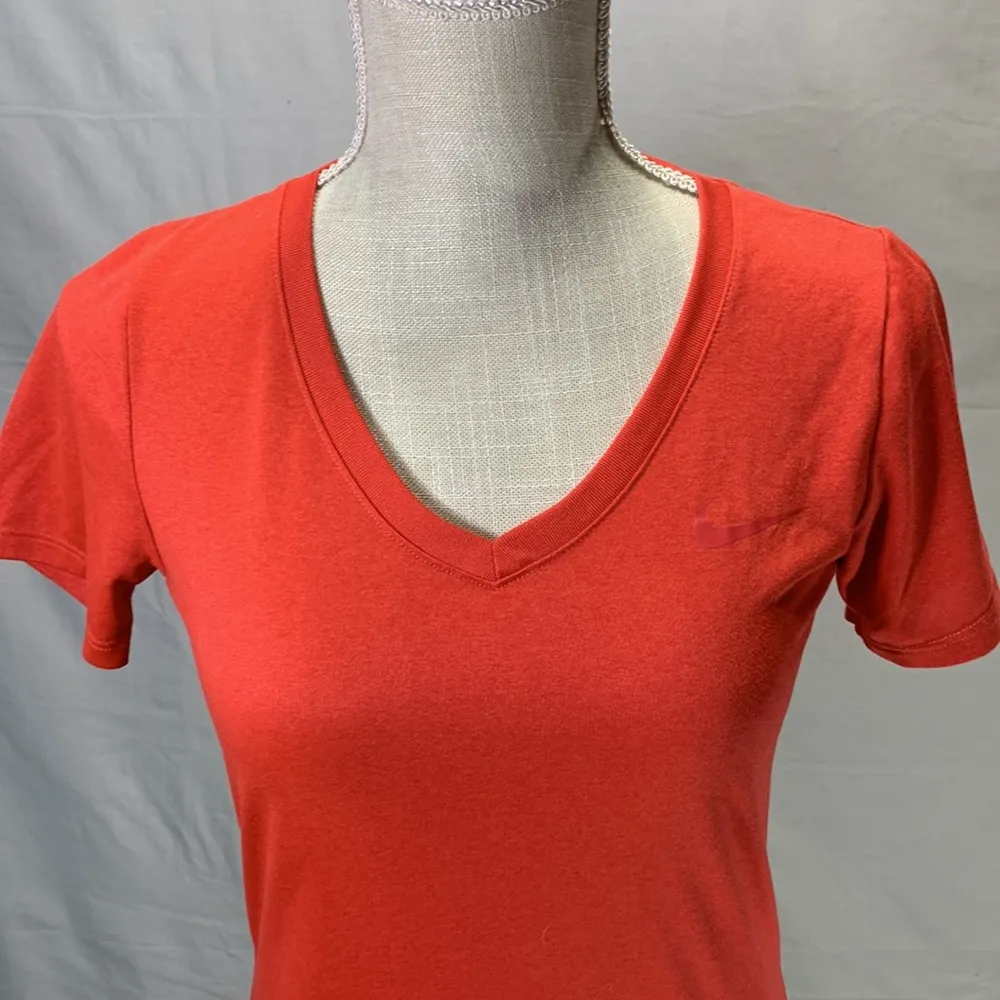 Nike Dri-fit Reddish Orange Tee Size Small - Image 2