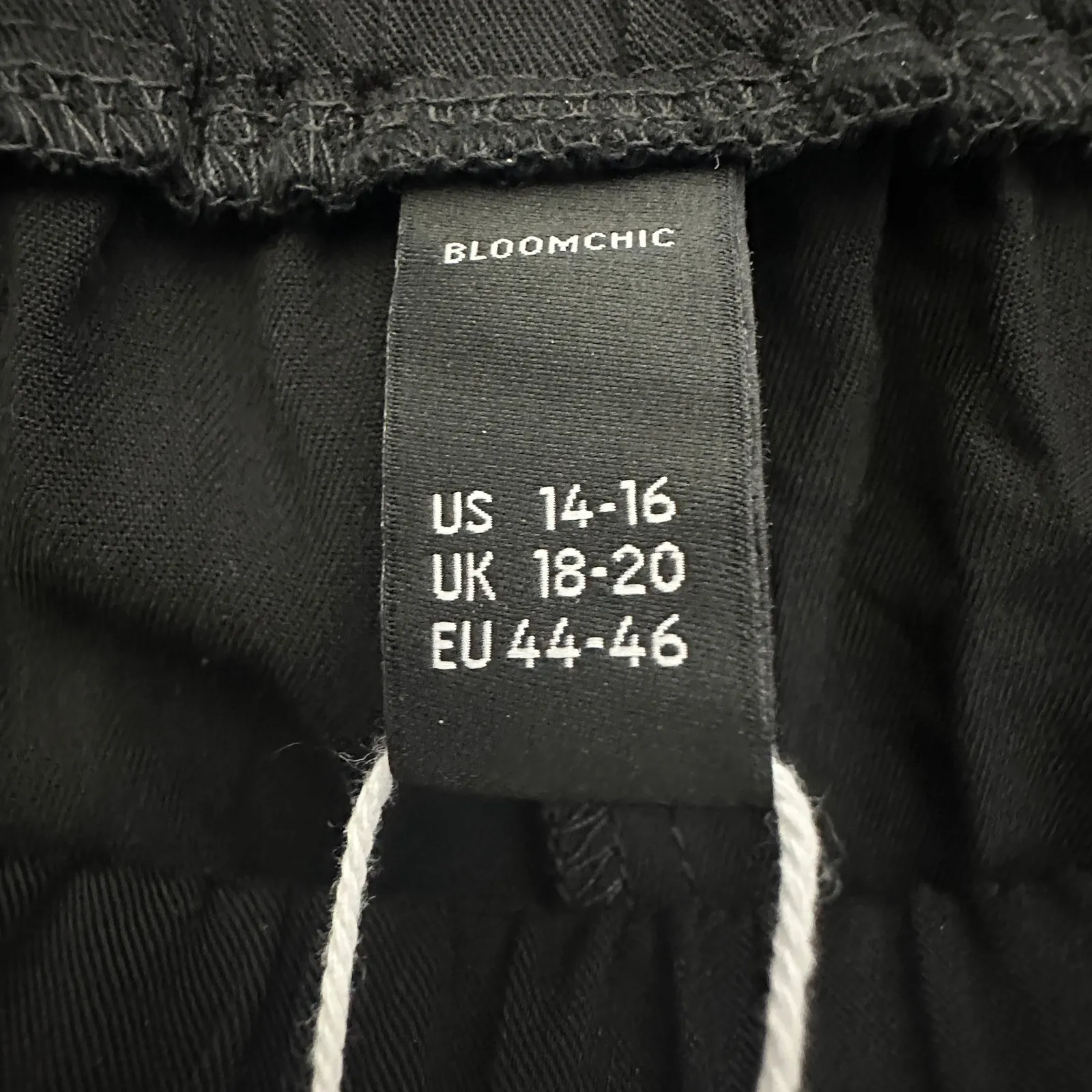 NWT Bloomchic Pants Womens 14/16 Black Tie Hem Minimalist Clean Girl Casual - Image 6