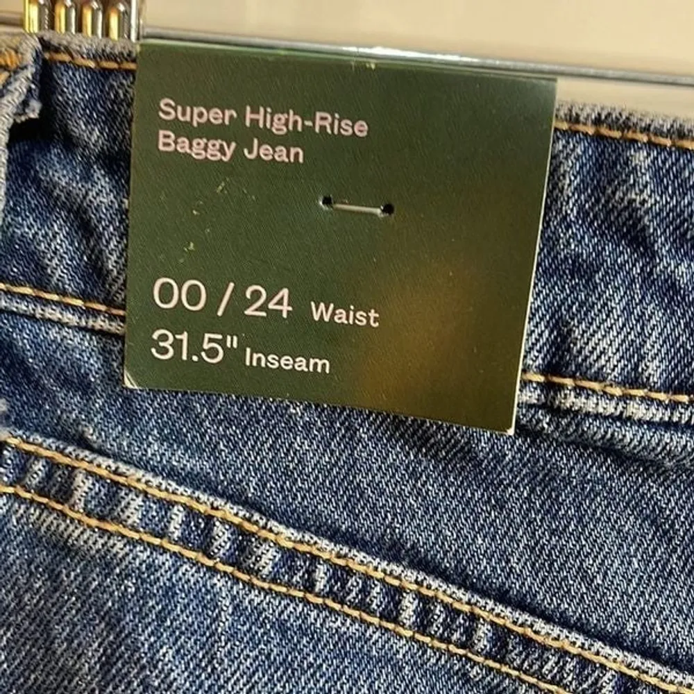 Wild Fable High Rise Baggy Jeans, Women's Size 24, Medium Wash, NWT - Image 4