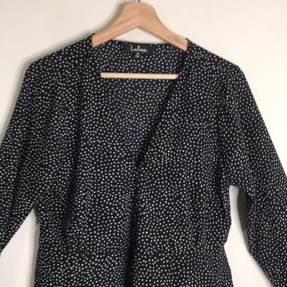 LuLus Love Is Enough Black and White Polka Dot Wrap Top size medium - Image 4