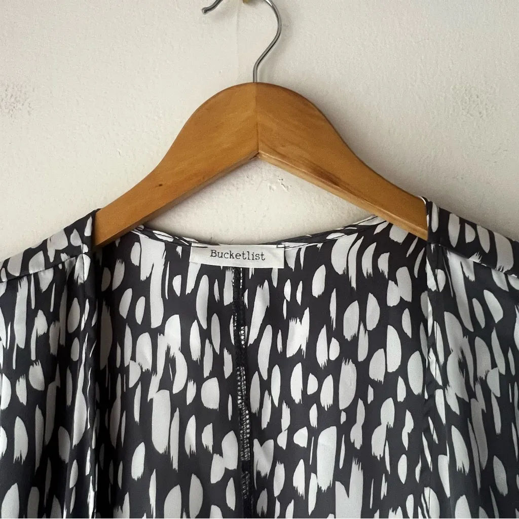 BUCKETLIST spotted navy wrap maxi dress Women's SIZE LARGE‎ boho kimono duster Blue - Image 4