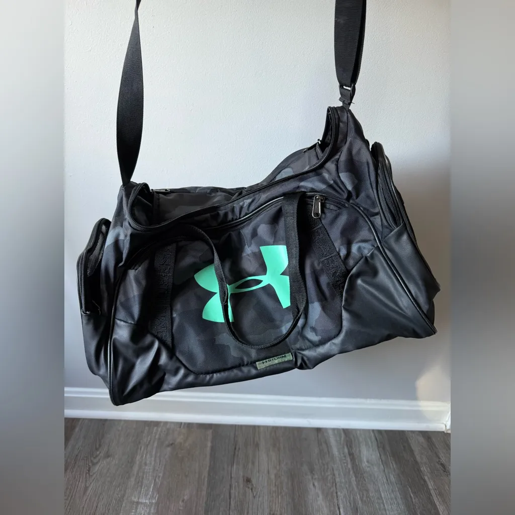 Under Armour Black Gray Camo Duffel Bag Green Multi Color Mini Gym Bag Travel - Image 3