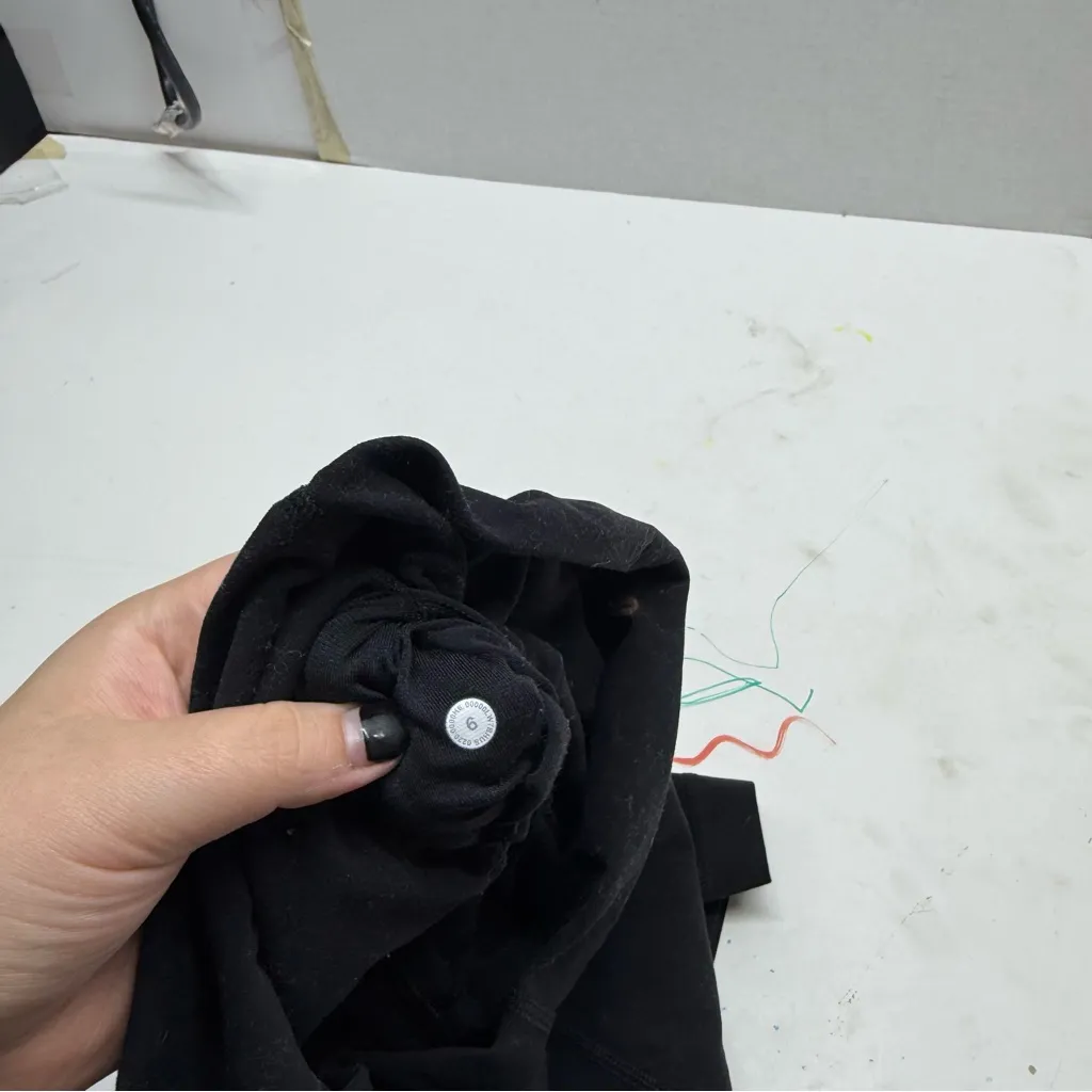 Lululemon Biker Shorts 10" - Image 5