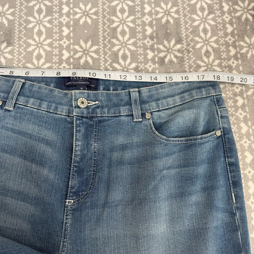 Talbots Simply Flattering 5-Pocket Jean Embroidered Cropped Blue Wash Size 16‎ - Image 7